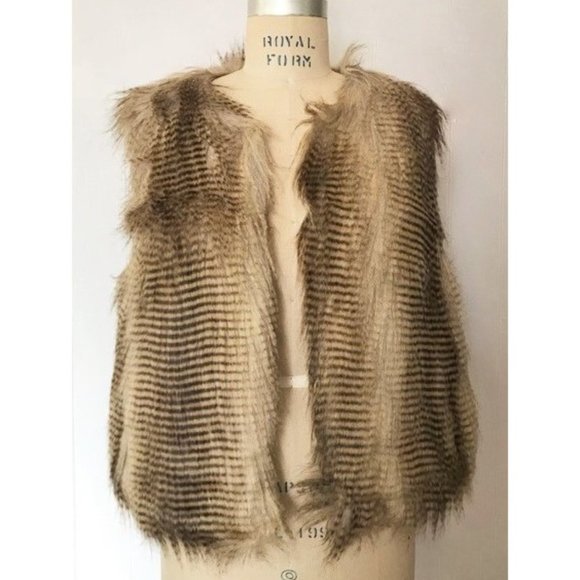 STEVE MADDEN BROWN CAMEL CHUBBY FAUX FUR SHORT VEST XL NWOT - Picture 1 of 12